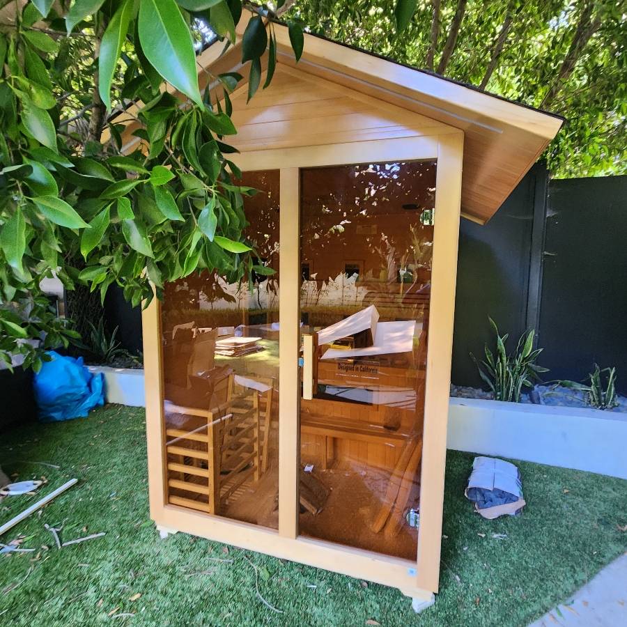 Assembling outdoor sauna